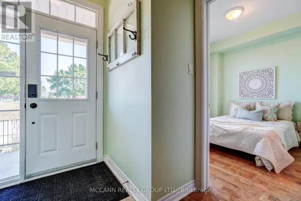 Whitby (pringle Creek), ON L1R0C8,28 WICKER PARK WAY