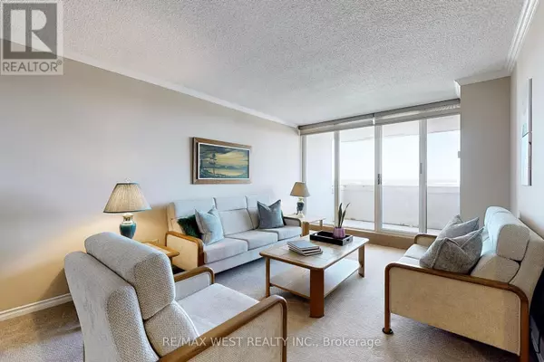 44 Falby CT #1207, Ajax (south East), ON L1S3L1