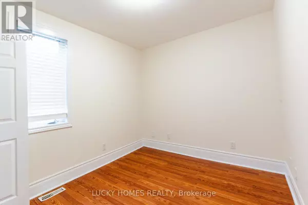 Oshawa (central), ON L1H5T3,270 Verdun RD West #Main