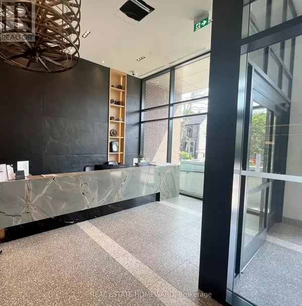 Toronto (south Riverdale), ON M4M0E4,150 Logan AVE #402