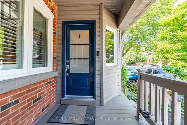 Toronto (danforth Village-east York), ON M4J3T9,36 MARLOW AVENUE