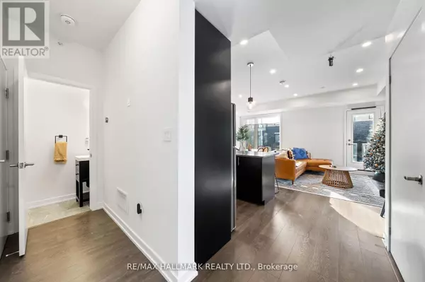 Pickering (town Centre), ON L1V1C2,1555 Kingston RD #319