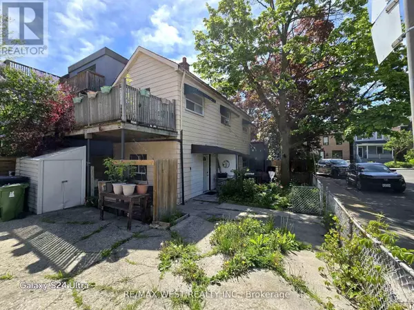 Toronto (south Riverdale), ON M4M1W1,66 Dagmar AVE #B (BACK)