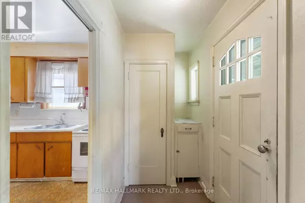 Toronto (birchcliffe-cliffside), ON M1N2W5,35 ELMVIEW DRIVE