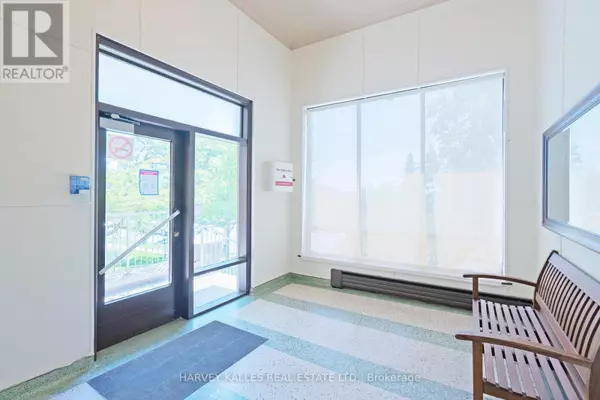 Toronto (wexford-maryvale), ON M1R1S1,1751 Victoria Park AVE #405