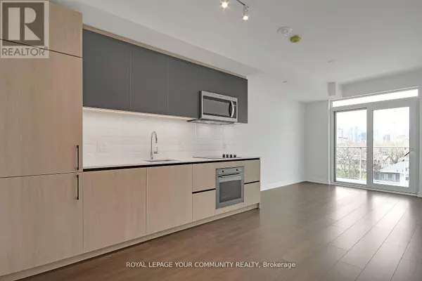 Toronto (south Riverdale), ON M4M0E4,150 Logan AVE #513
