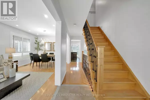 Toronto (rouge), ON M1X1V6,12 KNOTWOOD CRESCENT