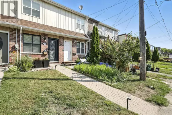 Oshawa (central), ON L1H2P2,152 OLIVE AVENUE