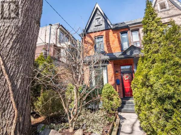 Toronto (south Riverdale), ON M4M1W8,2 FIRST AVENUE