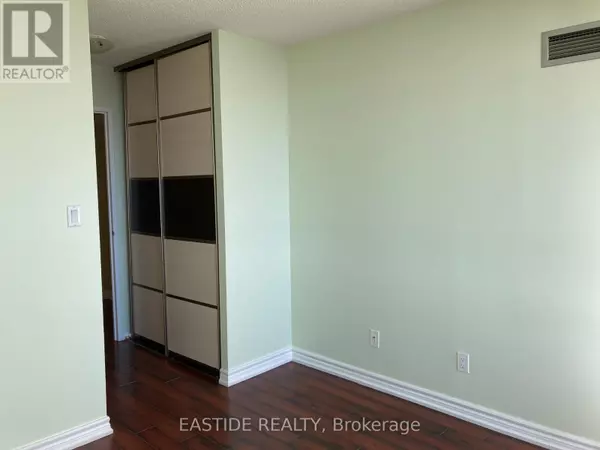 Toronto (steeles), ON M1W3V4,55 Bamburgh CIR #1806