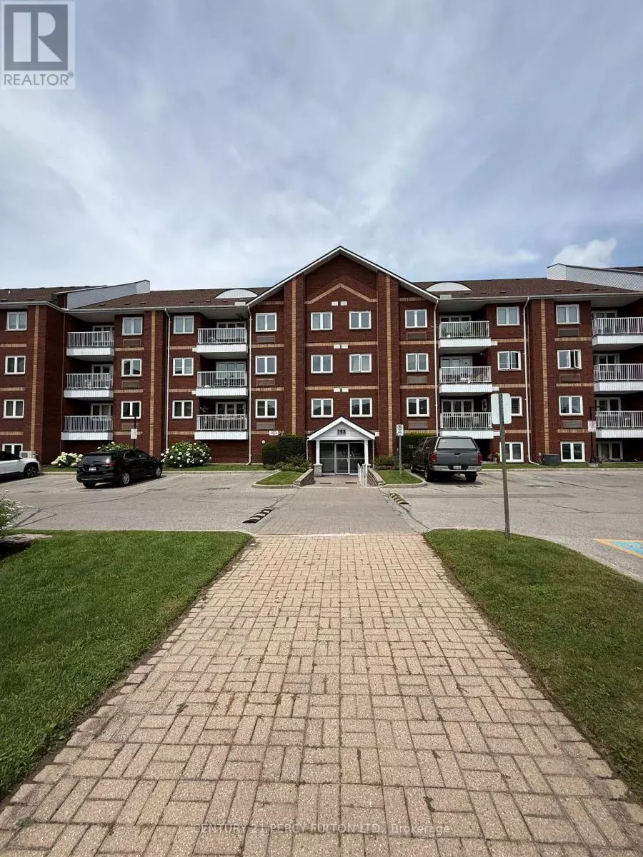 Ajax (south West), ON L1S7H8,193 Lake Driveway West #420