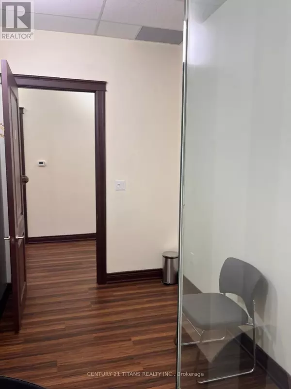 Ajax (central), ON L1S7J3,36 Salem RD #B - Room 1