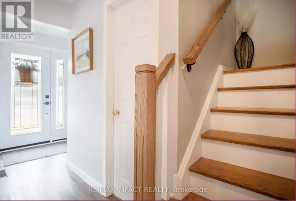 Clarington (bowmanville), ON L1C1J4,16 LAWRENCE CRESCENT