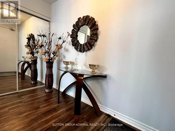 Toronto (bendale), ON M1P5C5,61 Town Centre CT #1403