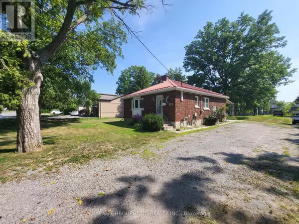 Clarington (bowmanville), ON L1C2M6,221 LIBERTY STREET N