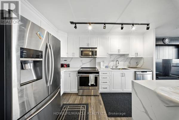 2 Glamorgan AVE #1212, Toronto (dorset Park), ON M1P2M8