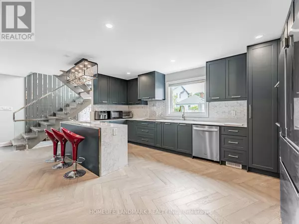 Pickering (bay Ridges), ON L1W1A7,606 ANNLAND STREET