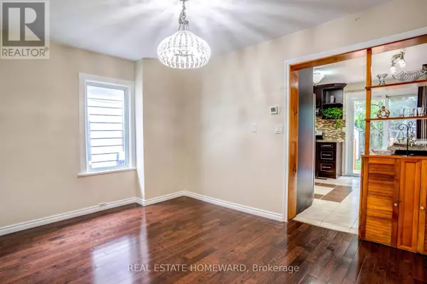 Toronto (danforth Village-east York), ON M4J3P9,231 DONLANDS AVENUE