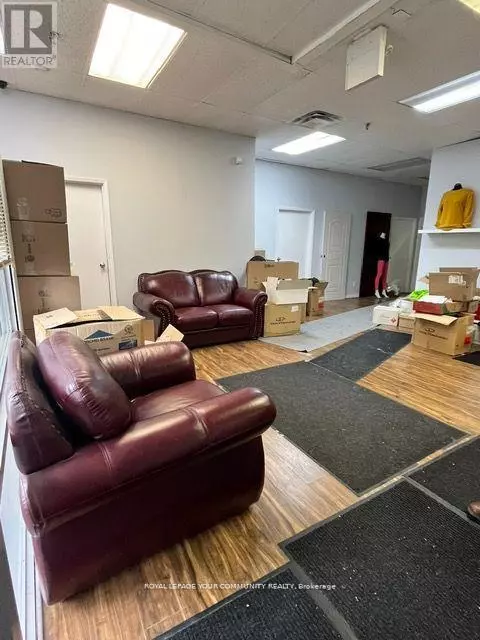 Toronto (dorset Park), ON M1P4R2,80 Midwest AVE #6 & 7