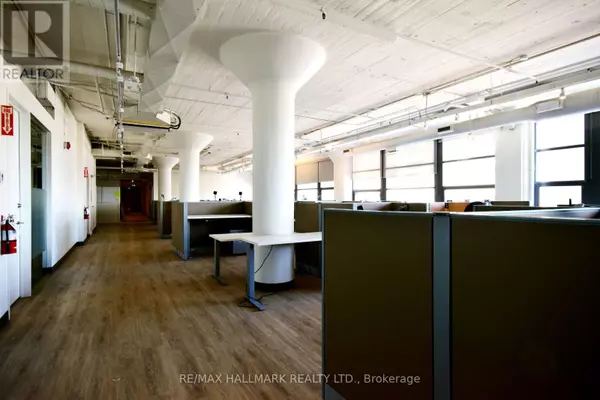 Toronto (south Riverdale), ON M4M3H3,100 Broadview AVE #400