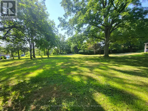 Clarington (bowmanville), ON L1C2M6,000 REDFERN A ESTATES