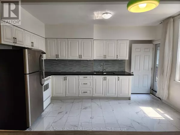 Toronto (south Riverdale), ON M4M1Z9,UPPER FLOOR - 1075 GERRARD STREET E