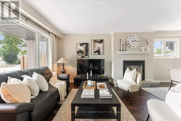 Pickering (west Shore), ON L1W2Y1,948 CECYLIA COURT