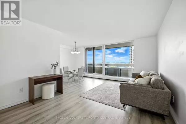 Pickering (bay Ridges), ON L1W2Z3,1210 Radom ST #910