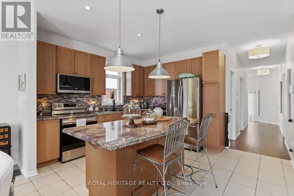 Clarington (bowmanville), ON L1C0G3,11 PIPER CRESCENT