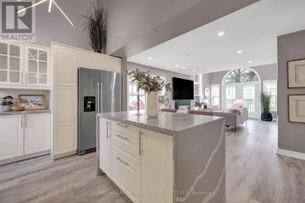 1657 Nash RD #J2, Clarington (courtice), ON L1E1S8