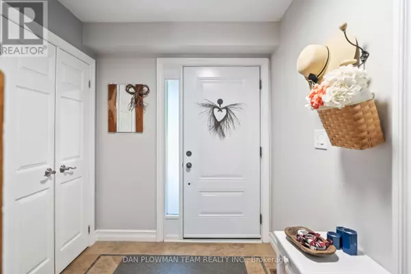 Clarington (bowmanville), ON L1C4E9,71 BARLEY MILL CRESCENT