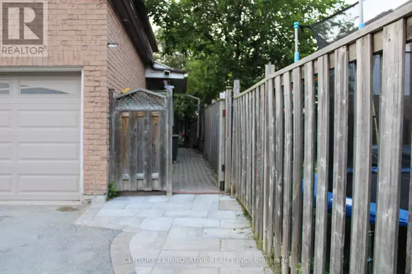 Pickering (brock Ridge), ON L1X2H7,2398 STRATHMORE CRESCENT