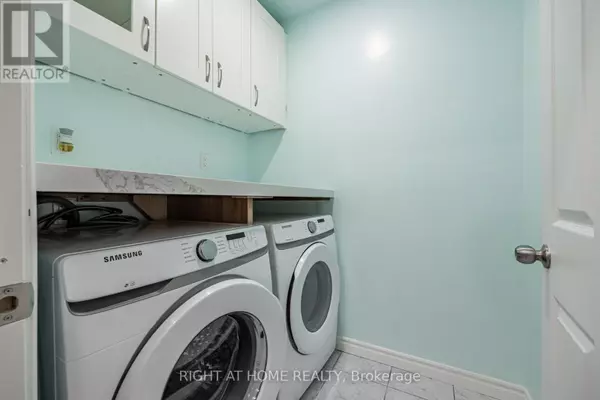 Toronto (north Riverdale), ON M4M1Y3,600 Gerrard ST East #2nd Floor