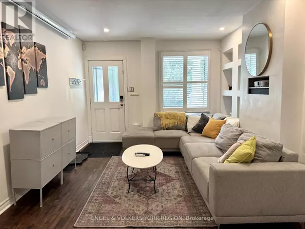 Toronto (greenwood-coxwell), ON M4L2Z9,44 Rhodes AVE East #Main & 2nd