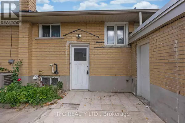 Whitby (lynde Creek), ON L1N2T2,120 Bell DR #Lower
