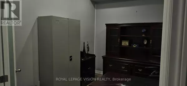 Toronto (birchcliffe-cliffside), ON M1N1V2,2364 KINGSTON ROAD