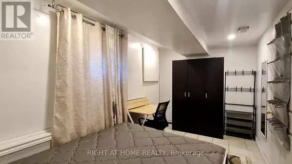 Toronto (malvern), ON M1B1Y7,55 Littleleaf DR #RM D