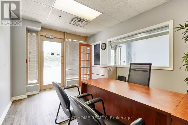 Toronto (woburn), ON M1H3H9,108 Corporate DR #15