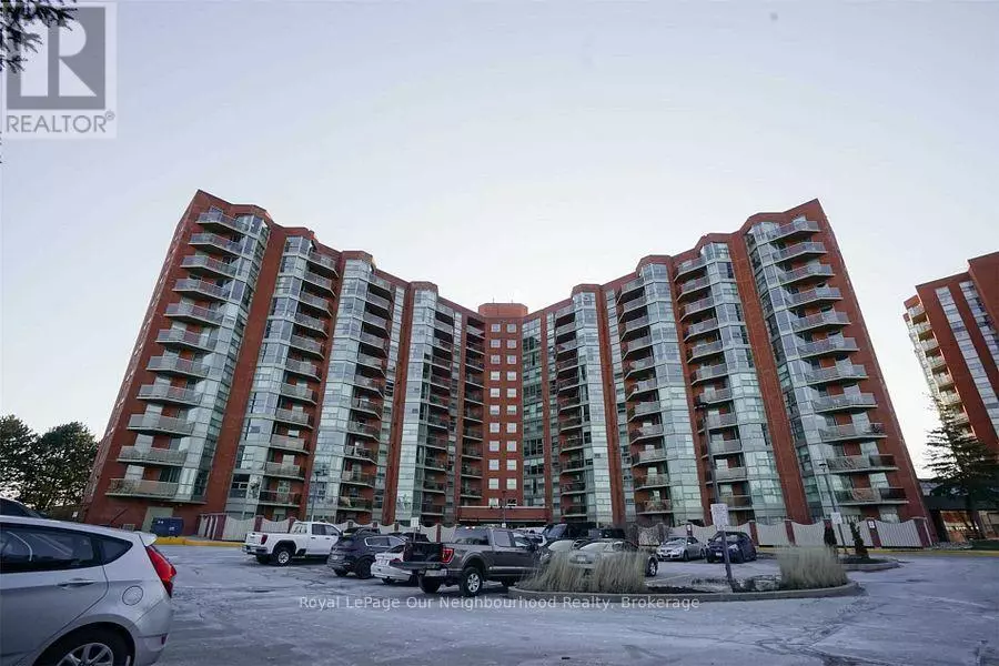 Toronto (rouge), ON M1B3G9,20 Dean Park RD #611