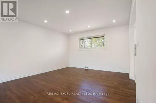 Oshawa (lakeview), ON L1J3T9,899 GLEN STREET