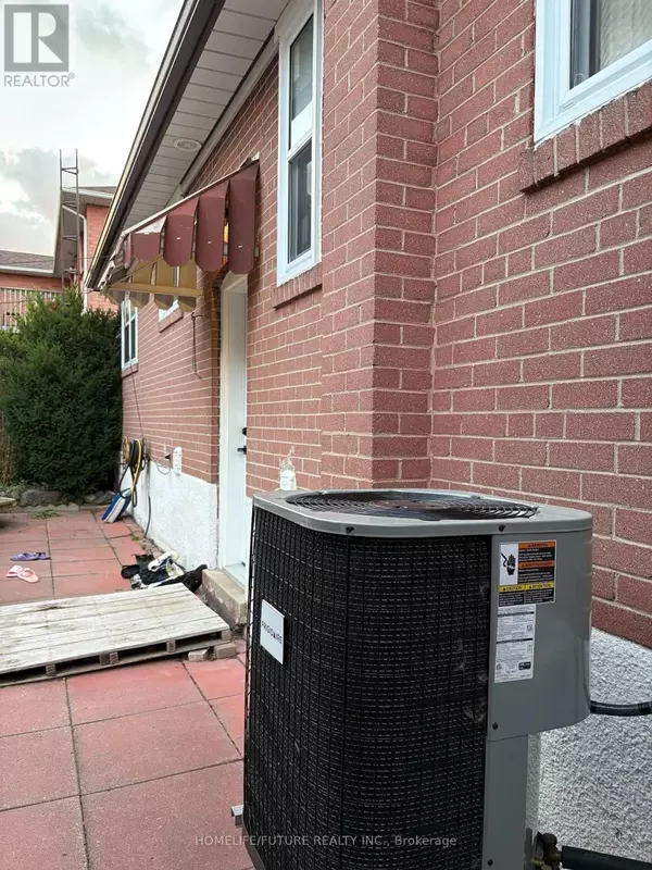 Oshawa (lakeview), ON L1J1E2,541 Monteith AVE #Bsmt