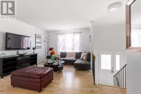 Oshawa (vanier), ON L1J7B7,822 KILKENNY COURT N
