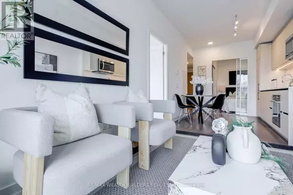 Toronto (south Riverdale), ON M4M0E4,150 Logan AVE #444