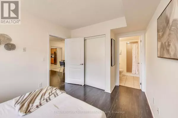 Toronto (clairlea-birchmount), ON M1L0G7,10 Mendelssohn ST #206