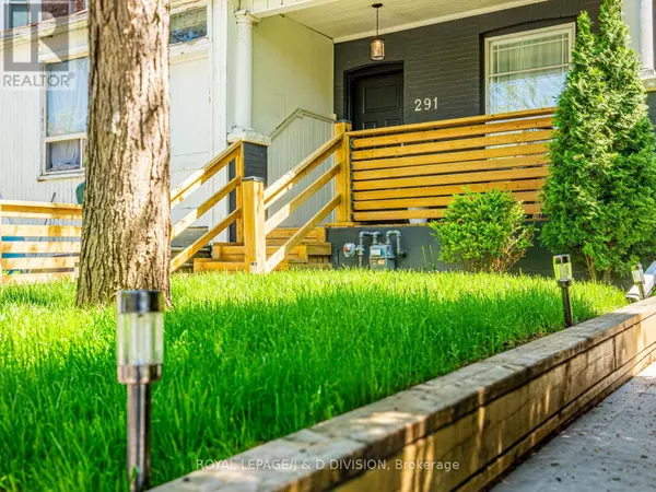 Toronto (greenwood-coxwell), ON M4L2V4,291 HIGHFIELD ROAD