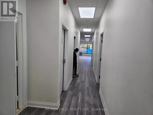 Toronto (milliken), ON M1V4Y3,3477 Kennedy RD #5