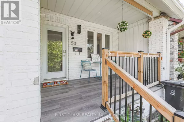 Toronto (woodbine Corridor), ON M4C3W3,53 ALDRIDGE AVENUE