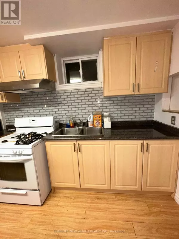 Toronto (woburn), ON M1H2P6,6 Stoneton DR #Bsm