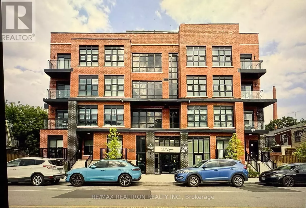 Toronto (south Riverdale), ON M4M2P5,485 Logan AVE #312
