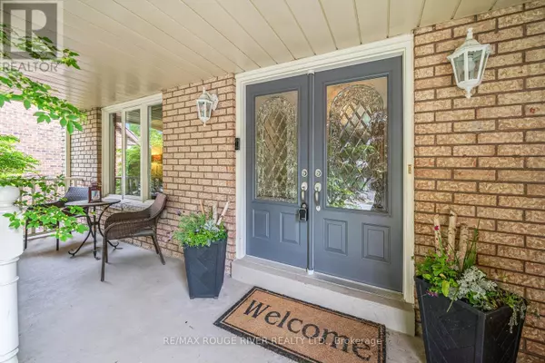 Pickering (liverpool), ON L1X2M4,921 DUNCANNON DRIVE